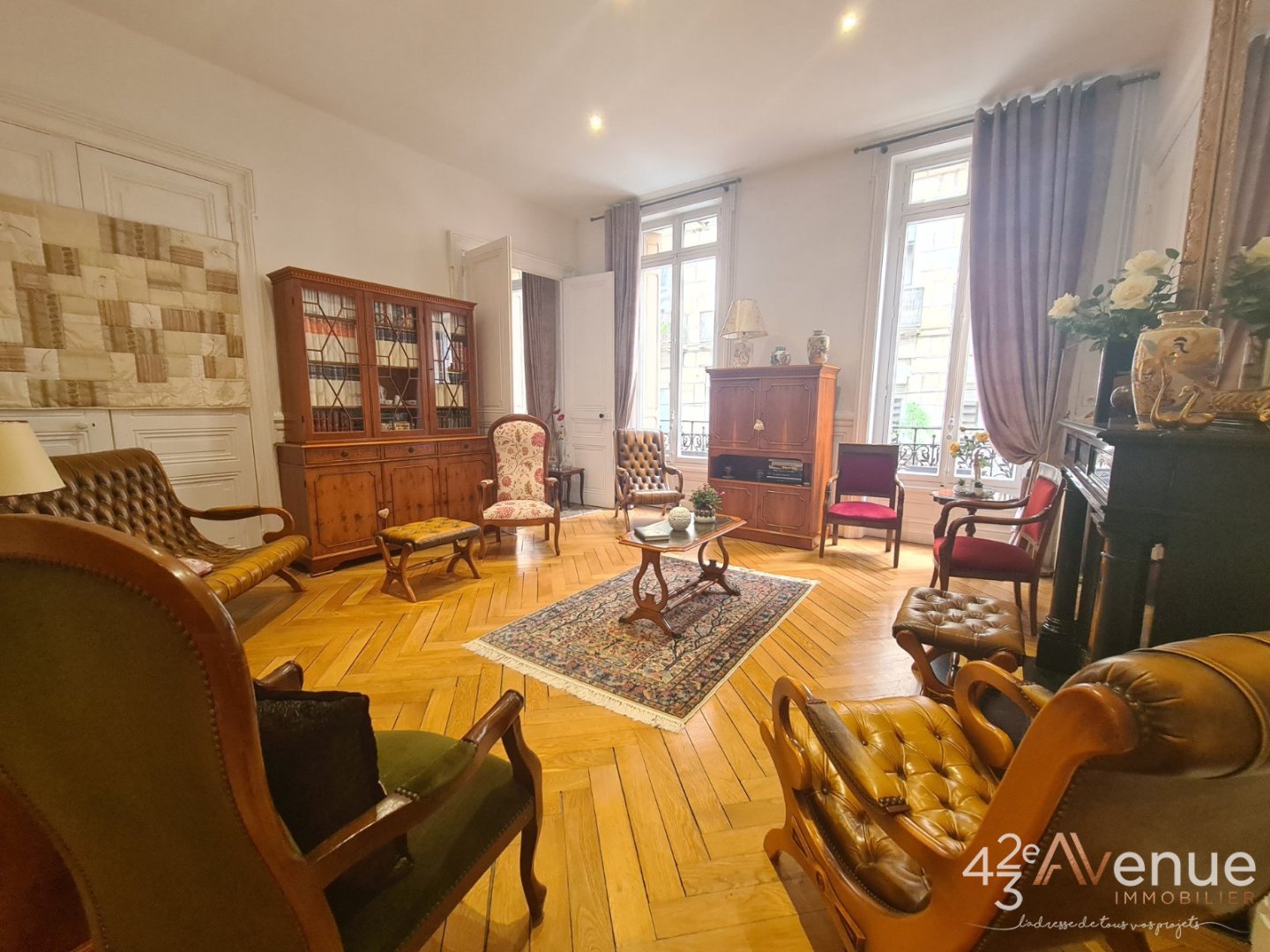APPARTEMENT T6 A VENDRE - ST ETIENNE CENTRE VILLE - 204.7 m2 - 249000€