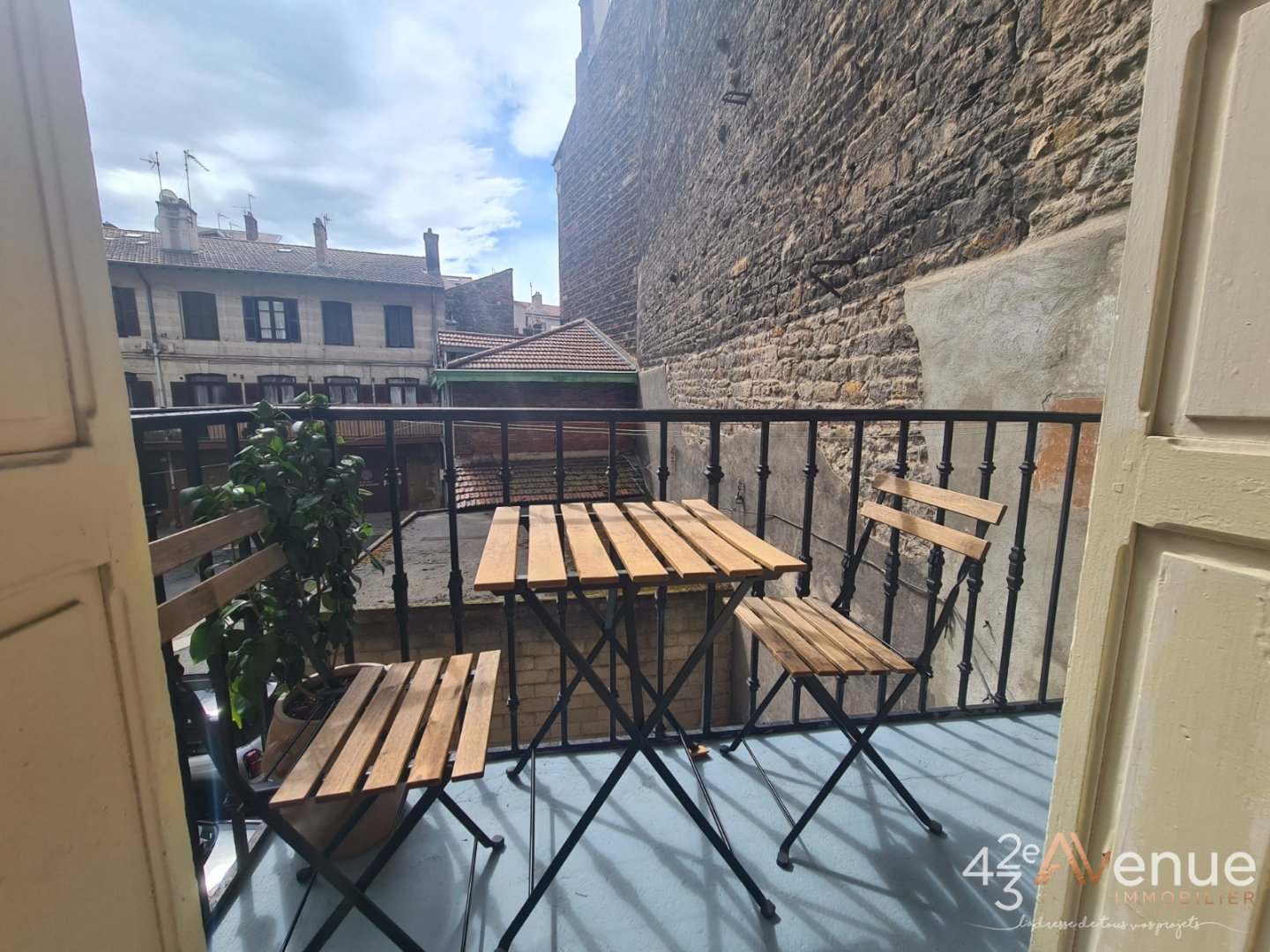 APPARTEMENT T6 A VENDRE - ST ETIENNE CENTRE VILLE - 204.7 m2 - 249000€