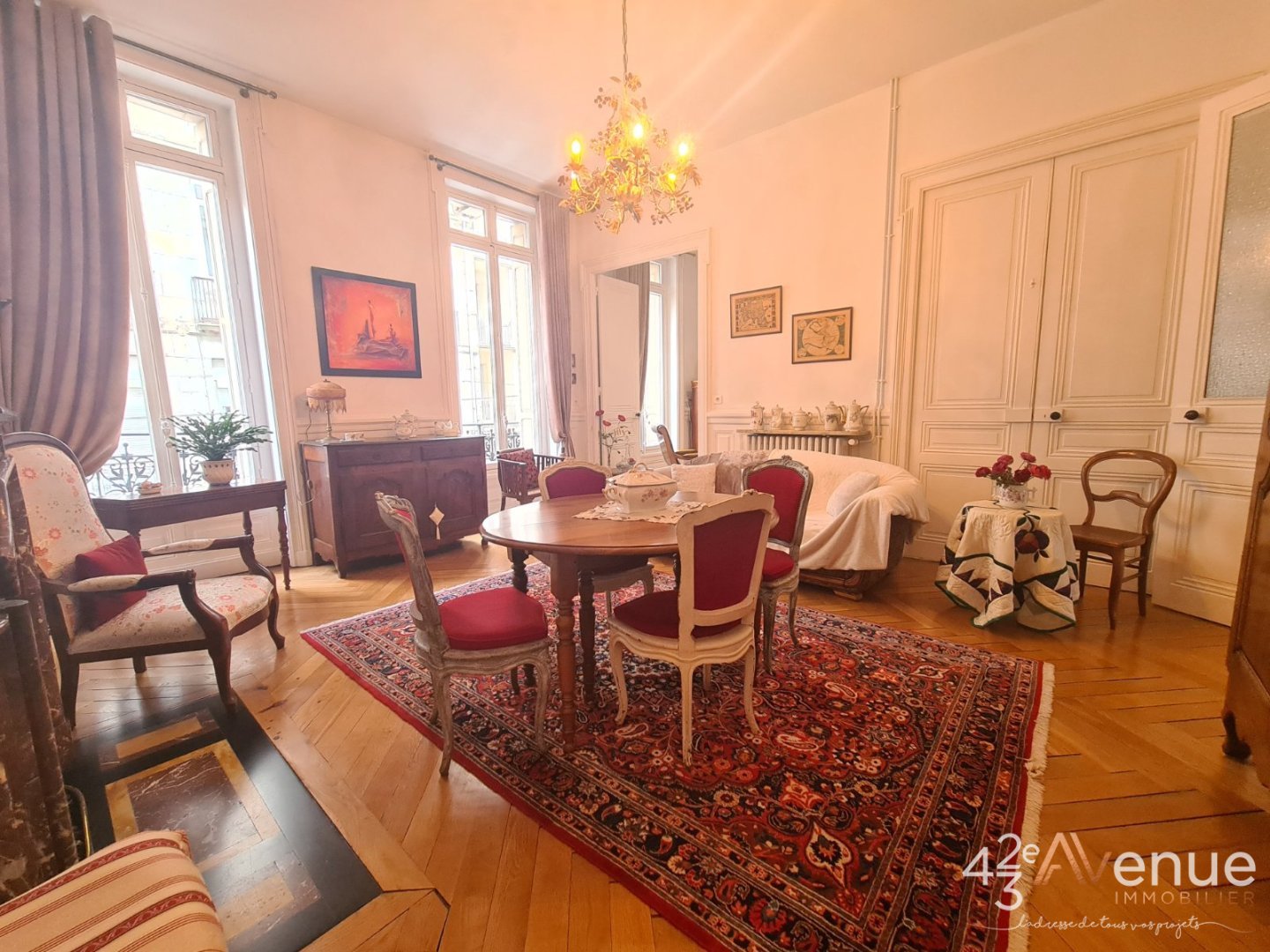 APPARTEMENT T6 A VENDRE - ST ETIENNE CENTRE VILLE - 204.7 m2 - 249000€