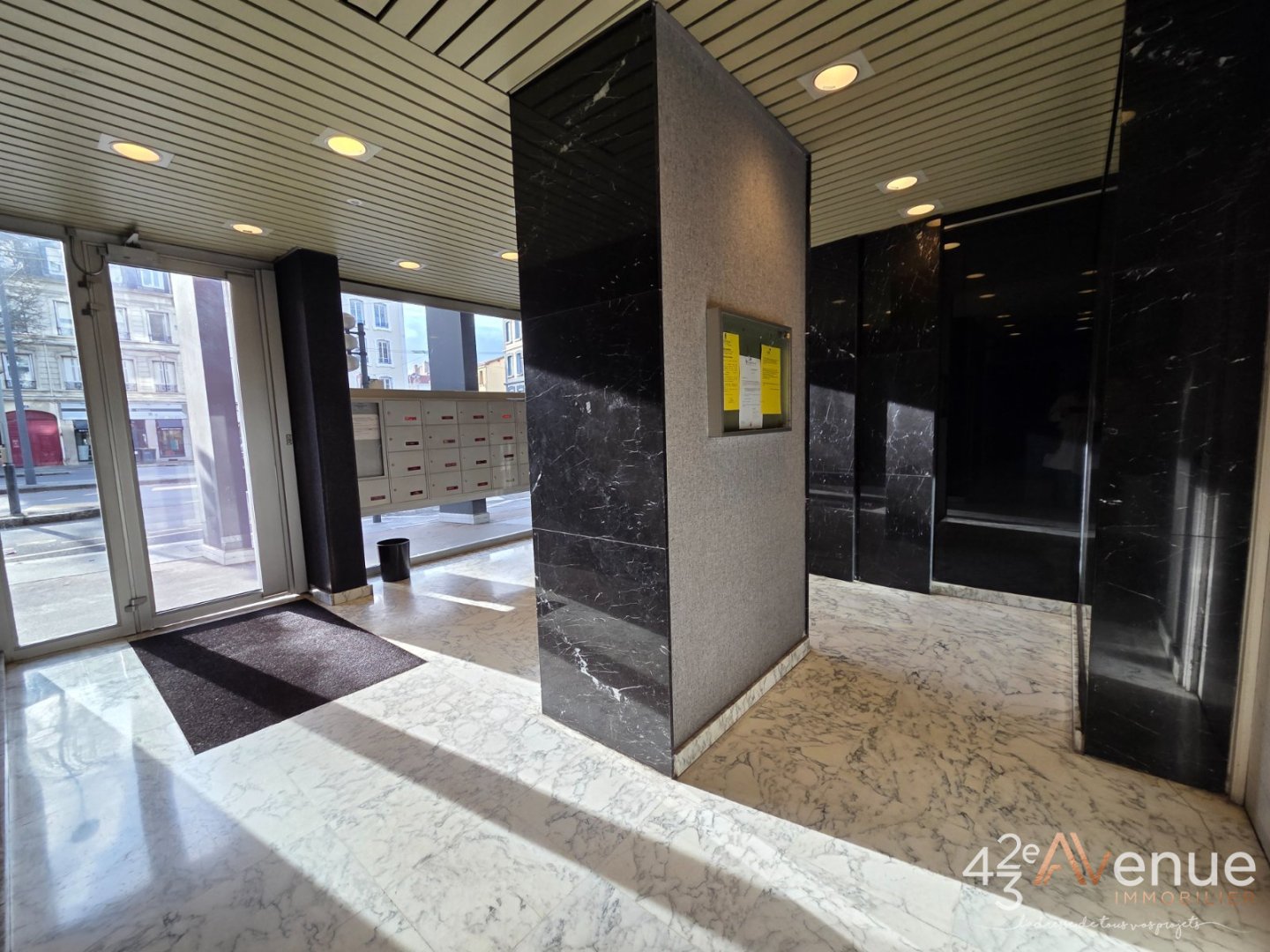 APPARTEMENT T6 A VENDRE - ST ETIENNE FAURIEL - 125.44 m2 - 145�000�&euro;