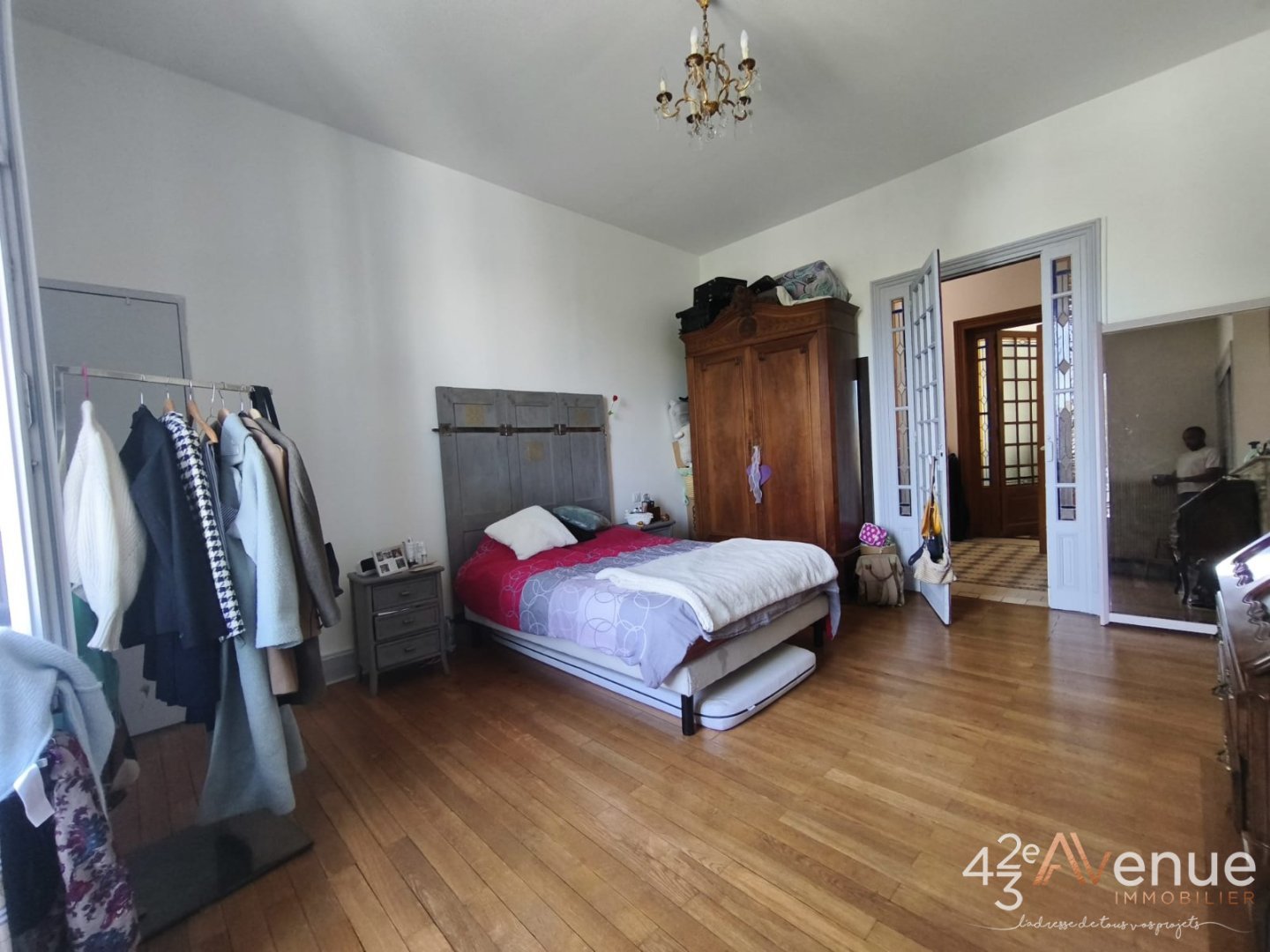 APPARTEMENT T6 A VENDRE - ST ETIENNE LA TERRASSE - 241 m2 - 299 000 &euro;