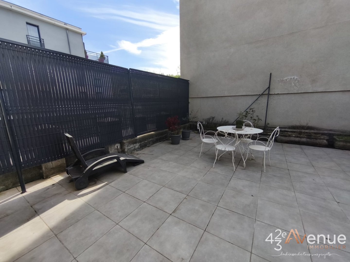APPARTEMENT T6 A VENDRE - ST ETIENNE LA TERRASSE - 241 m2 - 299 000 &euro;