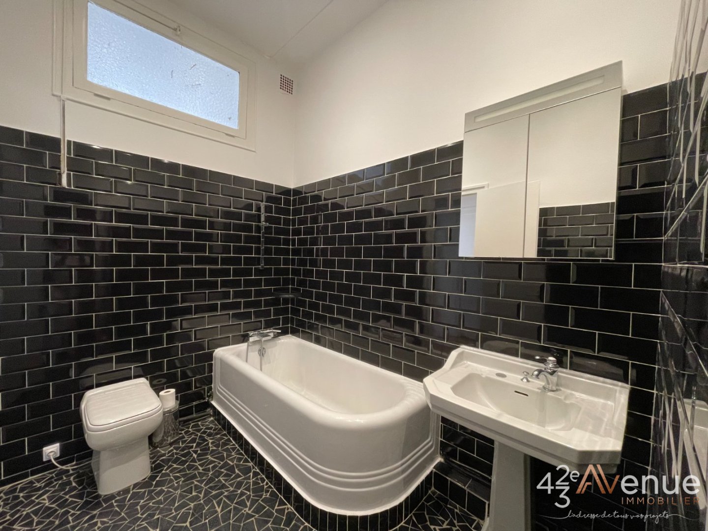 APPARTEMENT T5 - ST ETIENNE CENTRE VILLE - 150 m2 - 220�000�&euro;