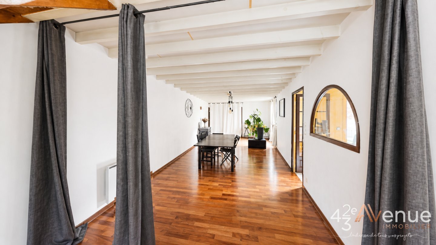 APPARTEMENT T9 A VENDRE - ST ETIENNE CENTRE VILLE - 210 m2 - 289 000 &euro;