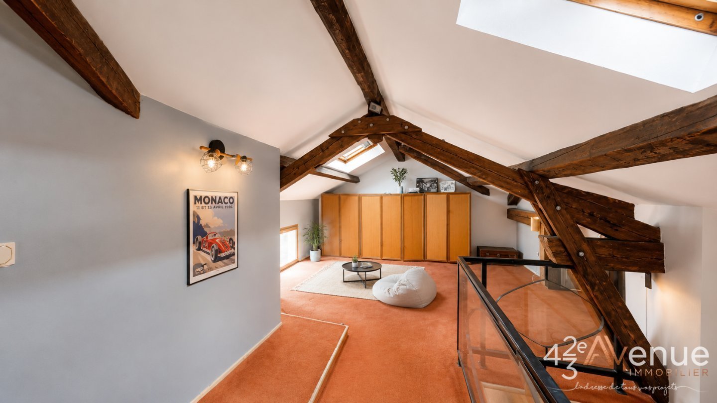 APPARTEMENT T9 A VENDRE - ST ETIENNE CENTRE VILLE - 210 m2 - 289 000 &euro;