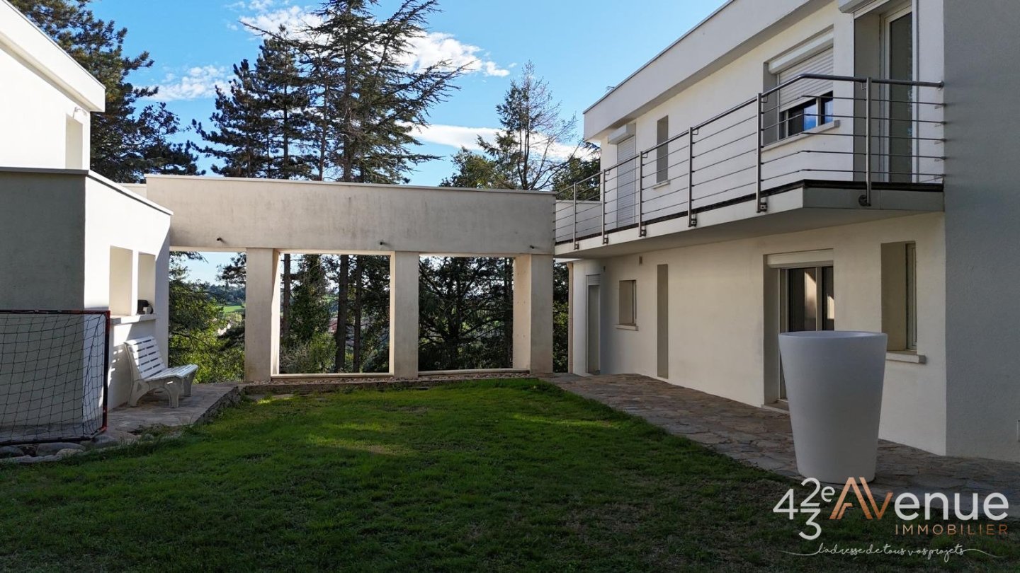 VILLA A VENDRE - AVEIZIEUX - 260 m2 - 598 000 &euro;