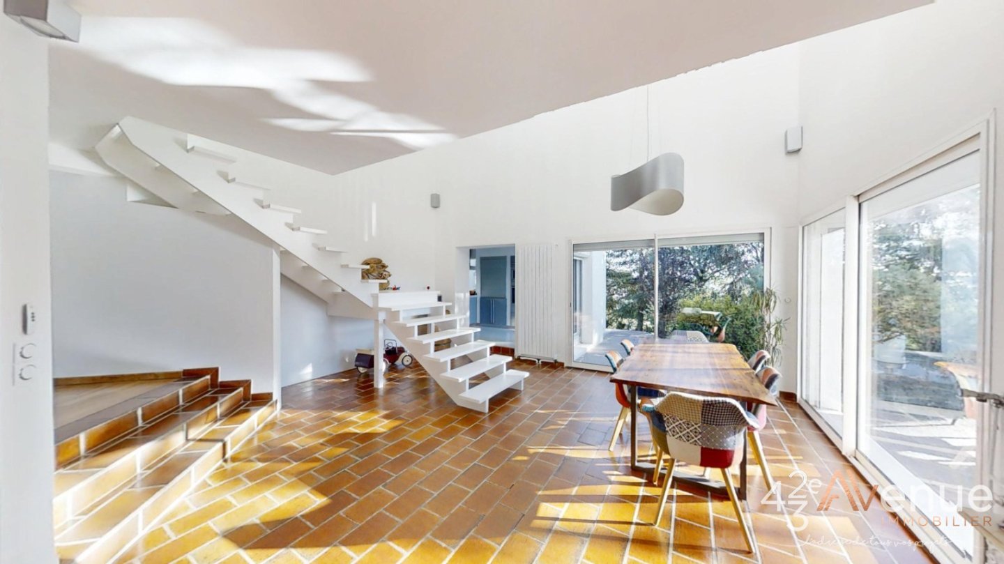 VILLA A VENDRE - AVEIZIEUX - 260 m2 - 598 000 &euro;