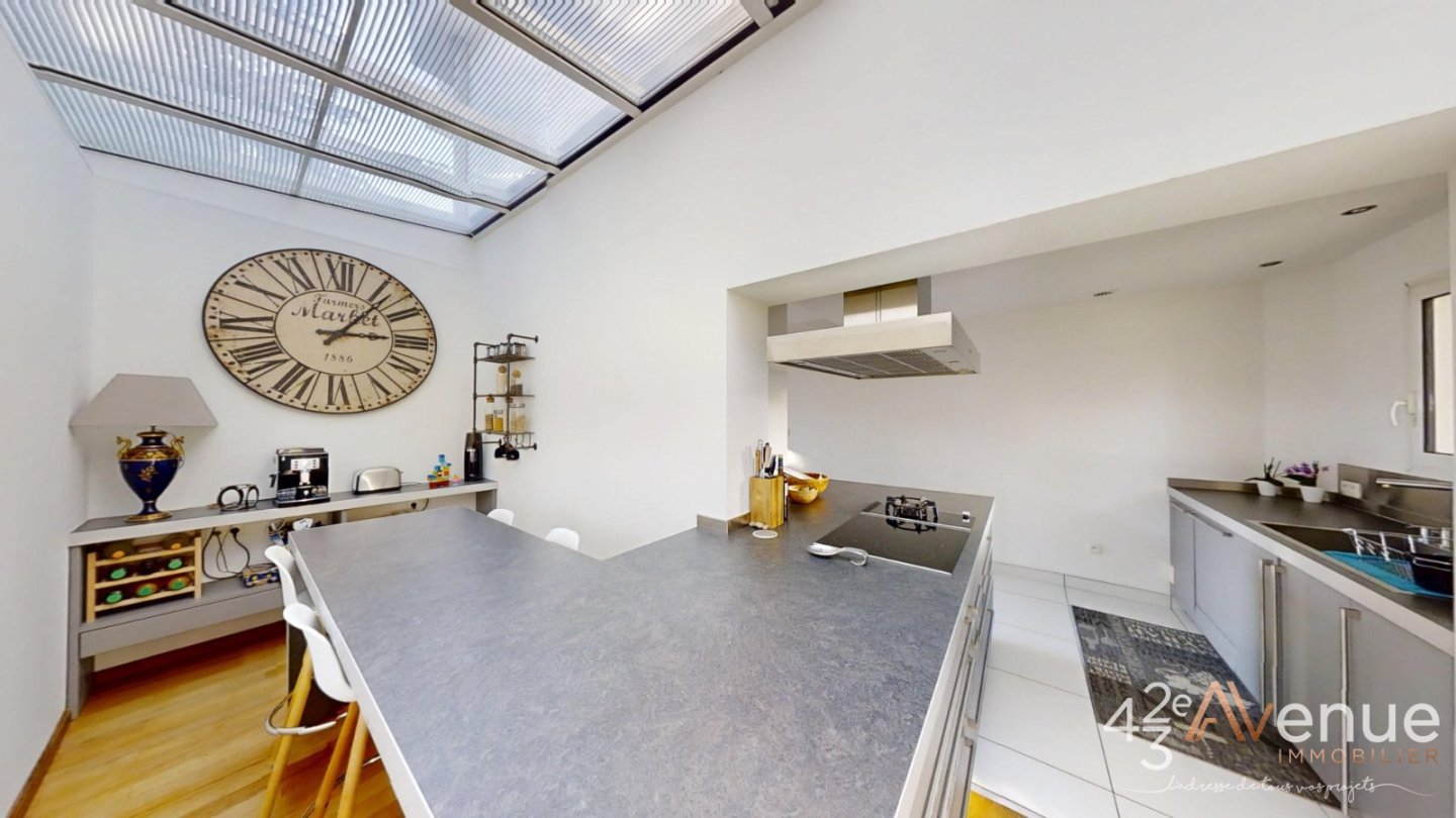 VILLA A VENDRE - AVEIZIEUX - 260 m2 - 598 000 &euro;