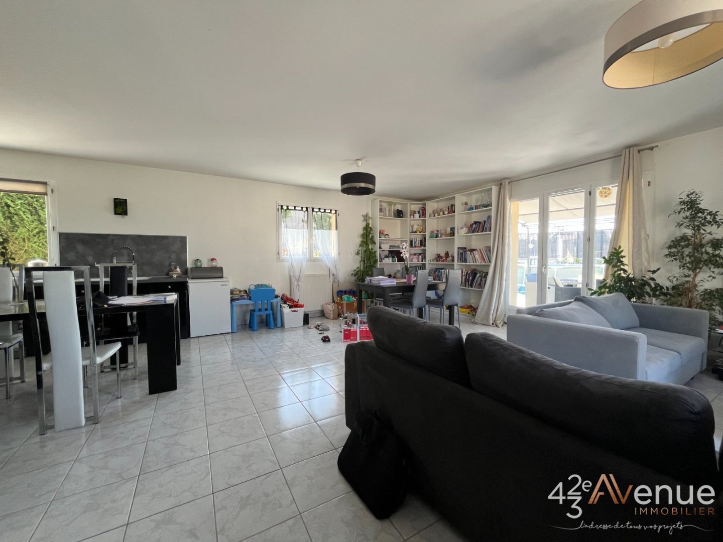 VILLA A VENDRE - CHEVRIERES - 119 m2 - 292 000 &euro;