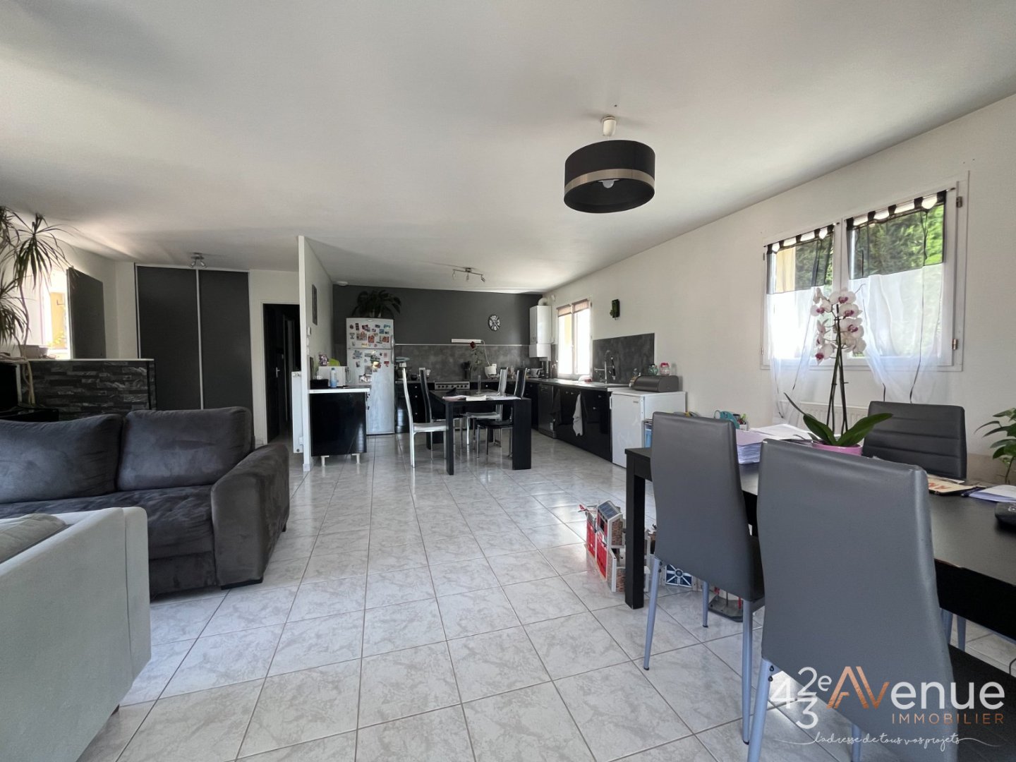 VILLA A VENDRE - CHEVRIERES - 119 m2 - 292 000 &euro;